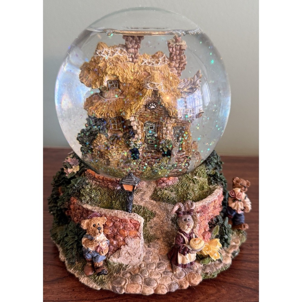 Boyds Bear Baileys Cottage Friends Make Your Home Glow Water Globe Musical 19700